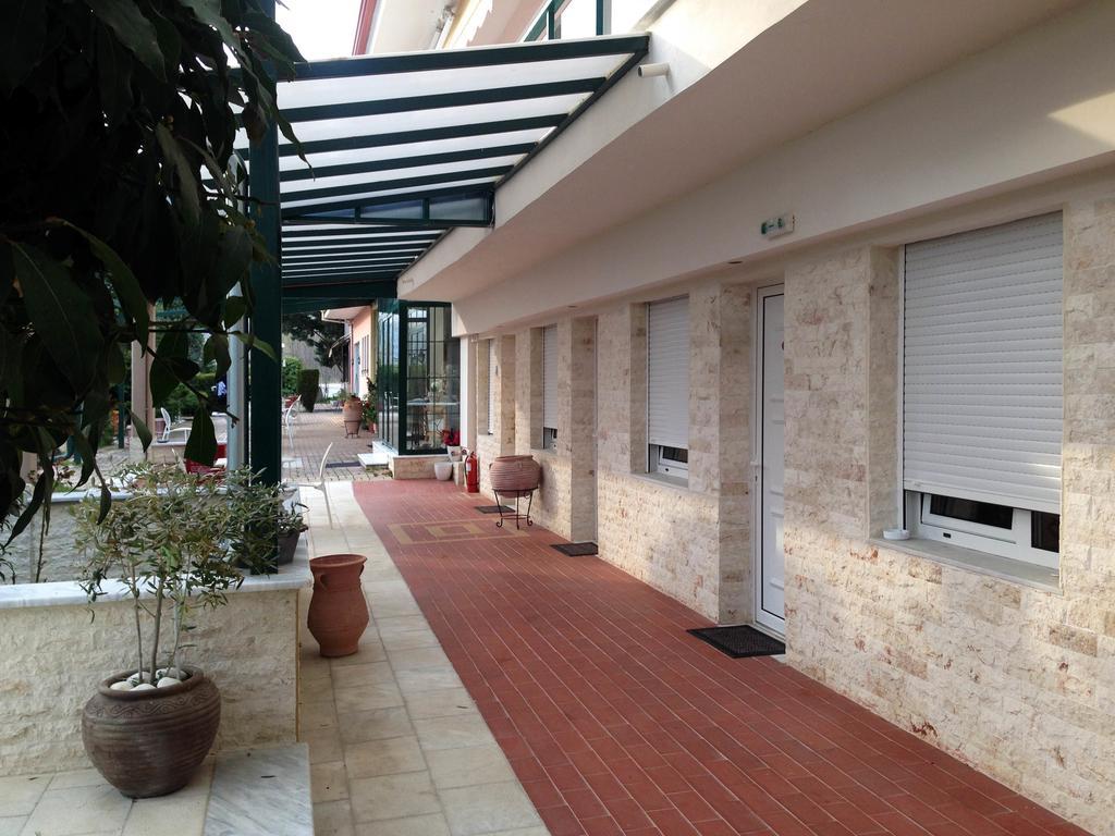Hotel Galaxy Krepeni Dış mekan fotoğraf