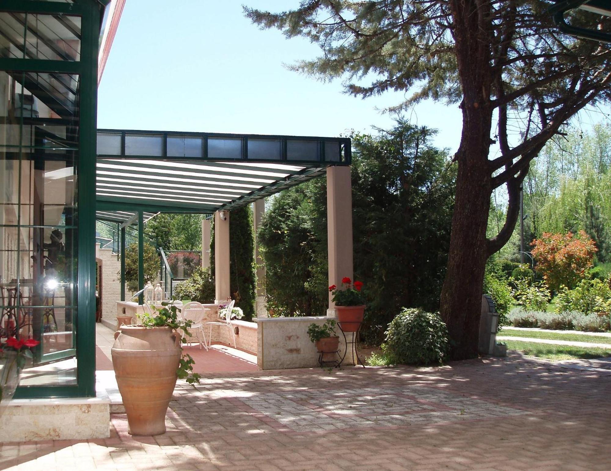 Hotel Galaxy Krepeni Dış mekan fotoğraf