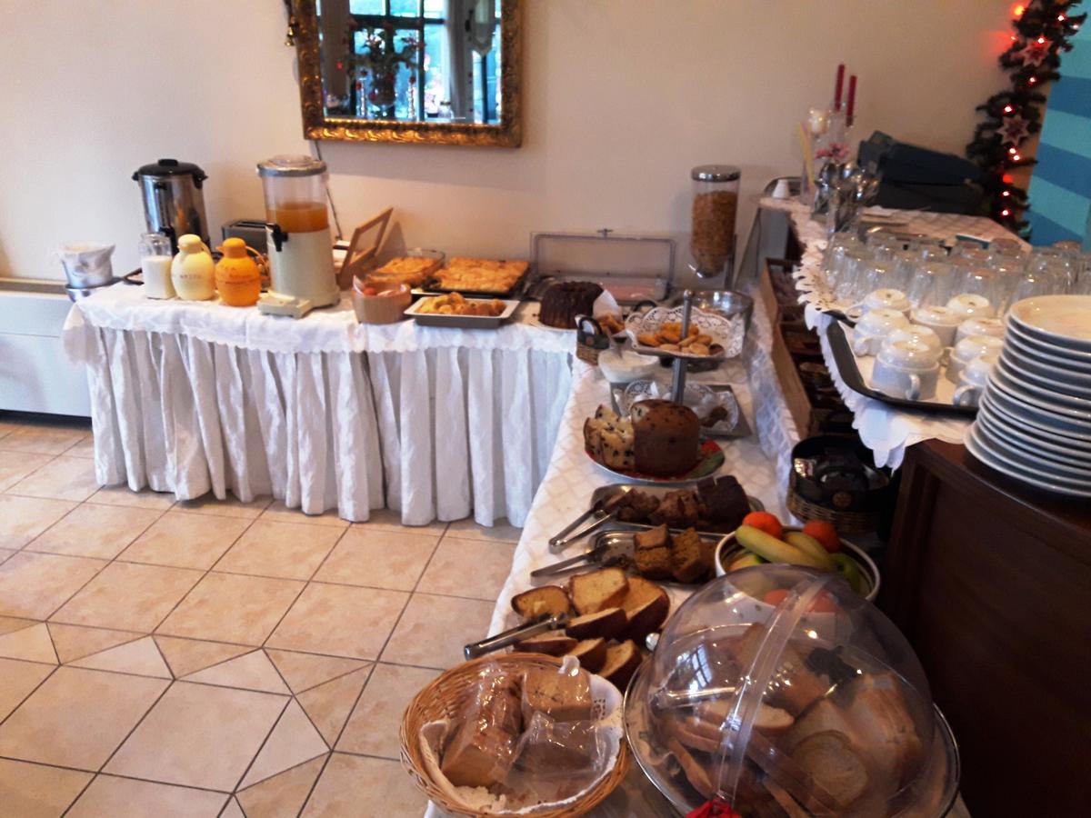 Hotel Galaxy Krepeni Dış mekan fotoğraf