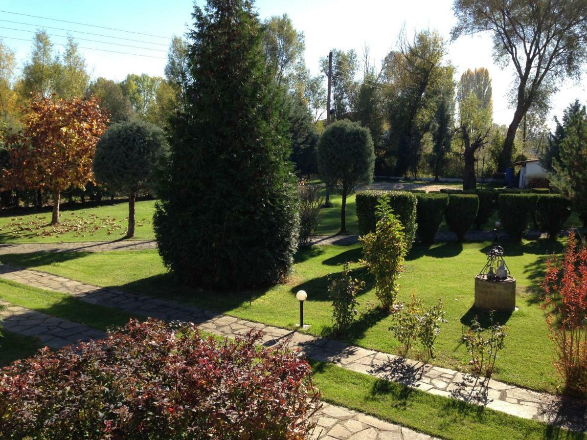 Hotel Galaxy Krepeni Dış mekan fotoğraf